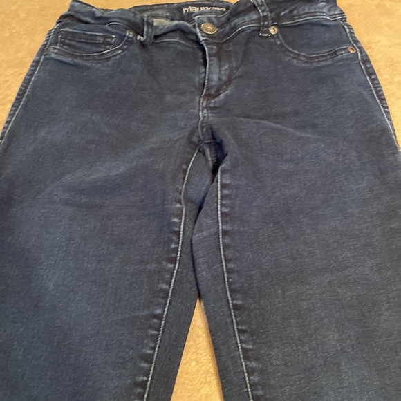 Womens Maurices jeans size medium regular inseam measures about 31” - Picture 2 of 6